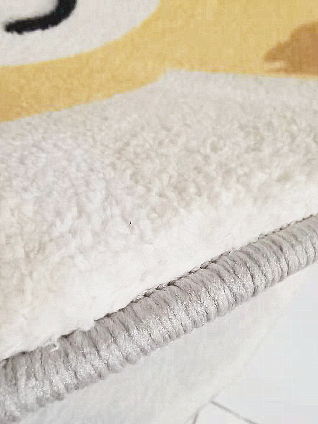 Cute Cartoon Lion Patterned Round Imitation Cashmere Shaggy Soft Rugs For Living Room Bedroom Bedside Carpet - Image 4