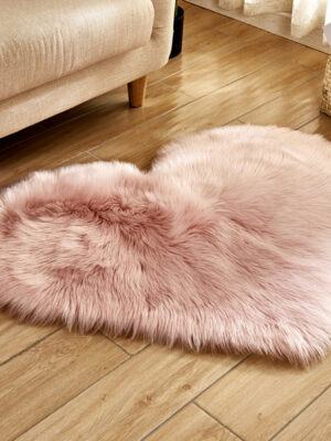 Light Pink Love Heart Shaped Faux Sheepskin Fur Shaggy Area Plush Rugs For Bedroom Hall Bedroom Bedside Living Room