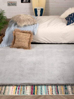 Quality Light Grey Colour Super Soft Plain Bedroom Living Room Bedside Shaggy Plush Faux Rabbit Fur Rugs Anti-skip Floor Mats