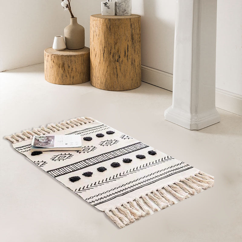 Retro Moroccan Geometric Pattern Cotton and Linen Area Rug with Tassel Handwoven Floor Carpet Rug for Living Room Bedroom 02