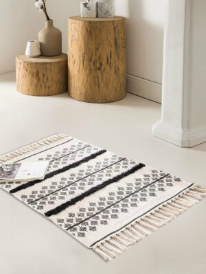 Retro Moroccan Geometric Pattern Cotton and Linen Area Rug with Tassel Handwoven Floor Carpet Rug for Living Room Bedroom 03